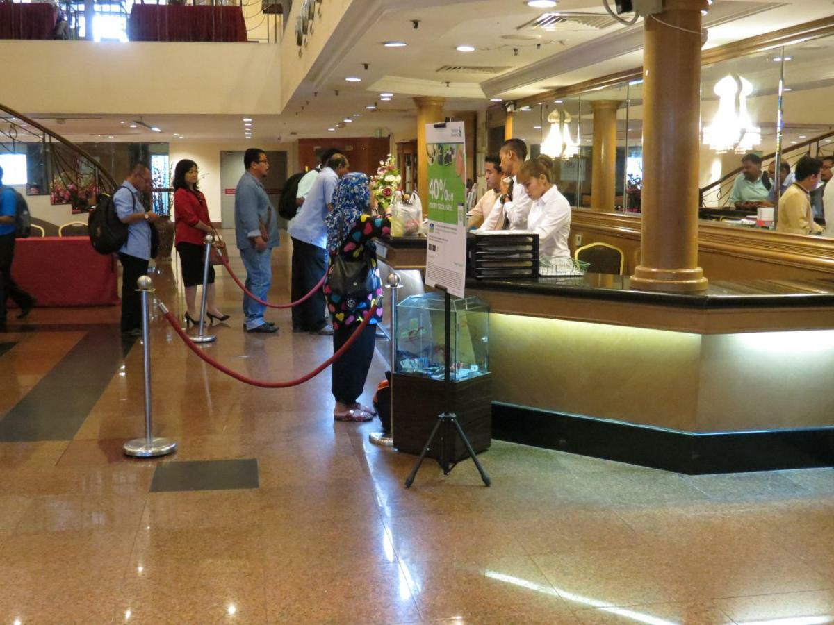 Kuala Lumpur International Hotel Exterior foto